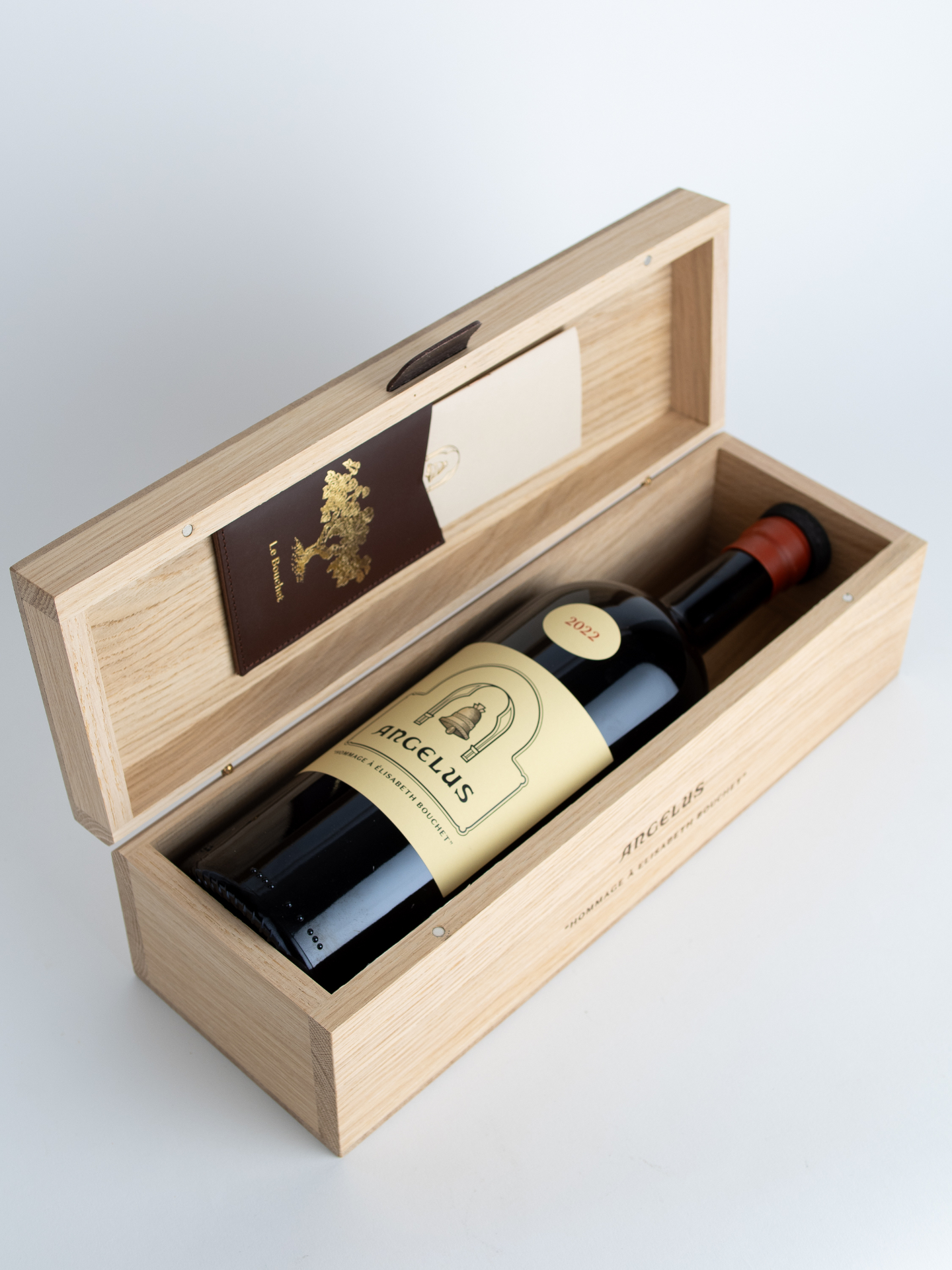 Château Angélus in wooden case