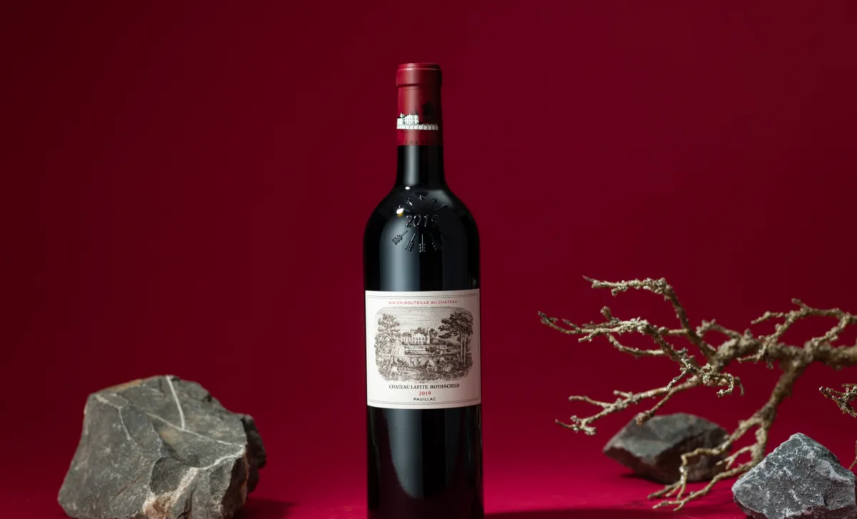 Fine-Wine-Flasche, sicher in der Vinesia-Lagerung