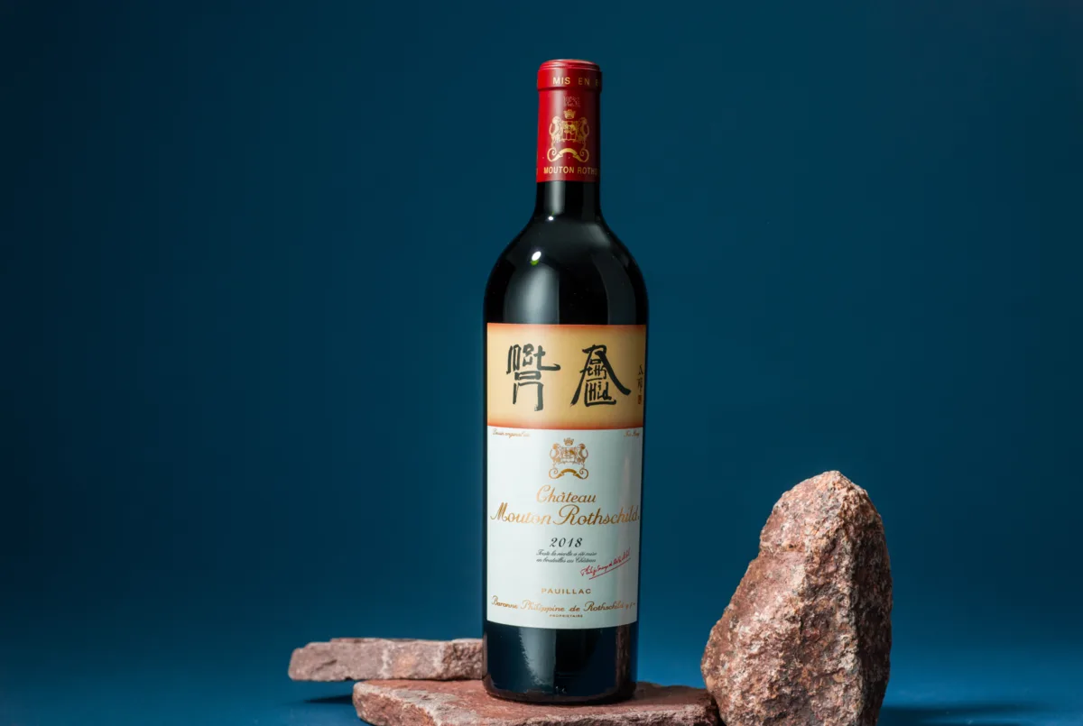 Fine-Wine-Flasche mit Vinesia-Sicherheitstracking